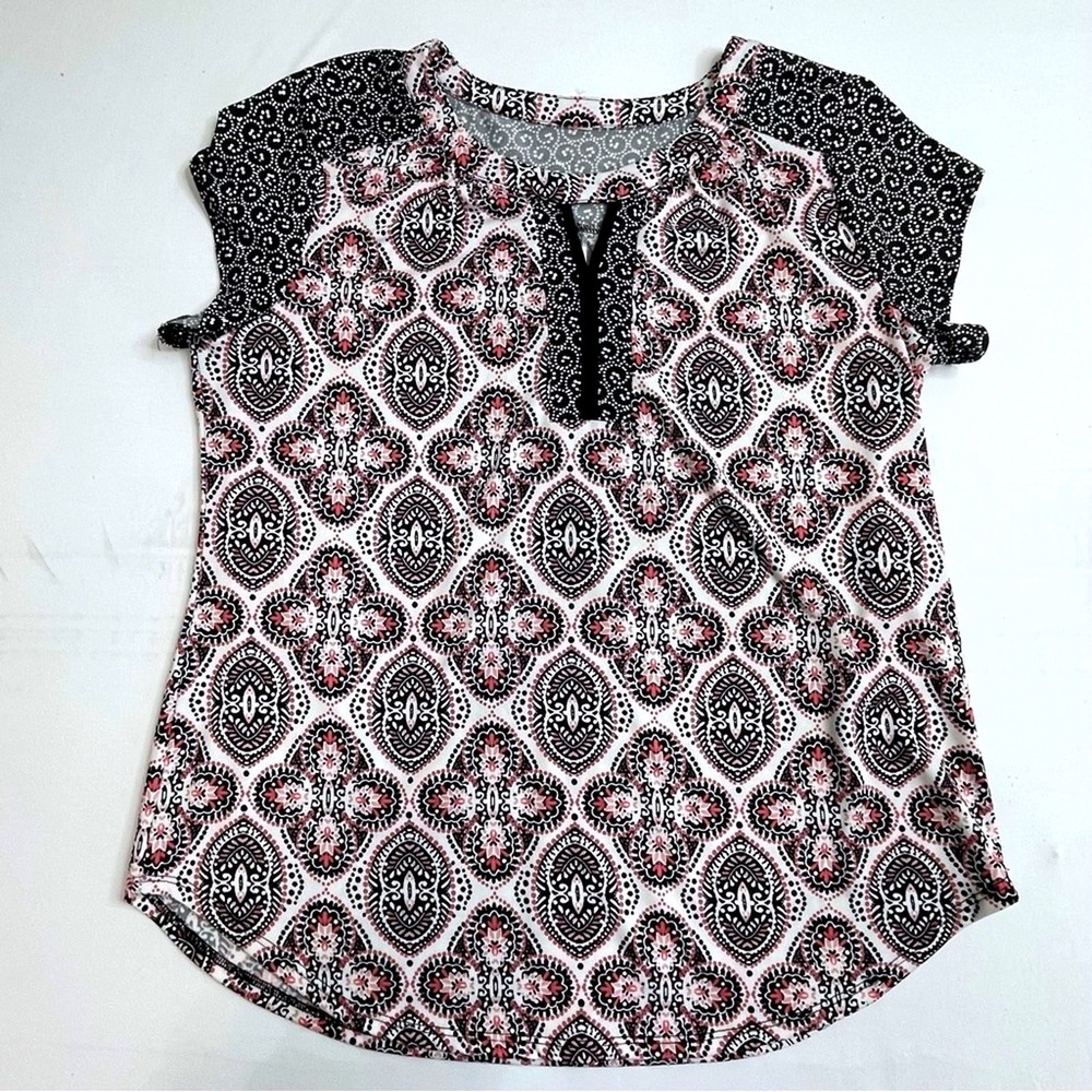 Mixed Print Medallion Split Neck Blouse Black Pink White Short Sleeve Top